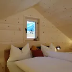 Ferienhaeuser Stiva Pintga *